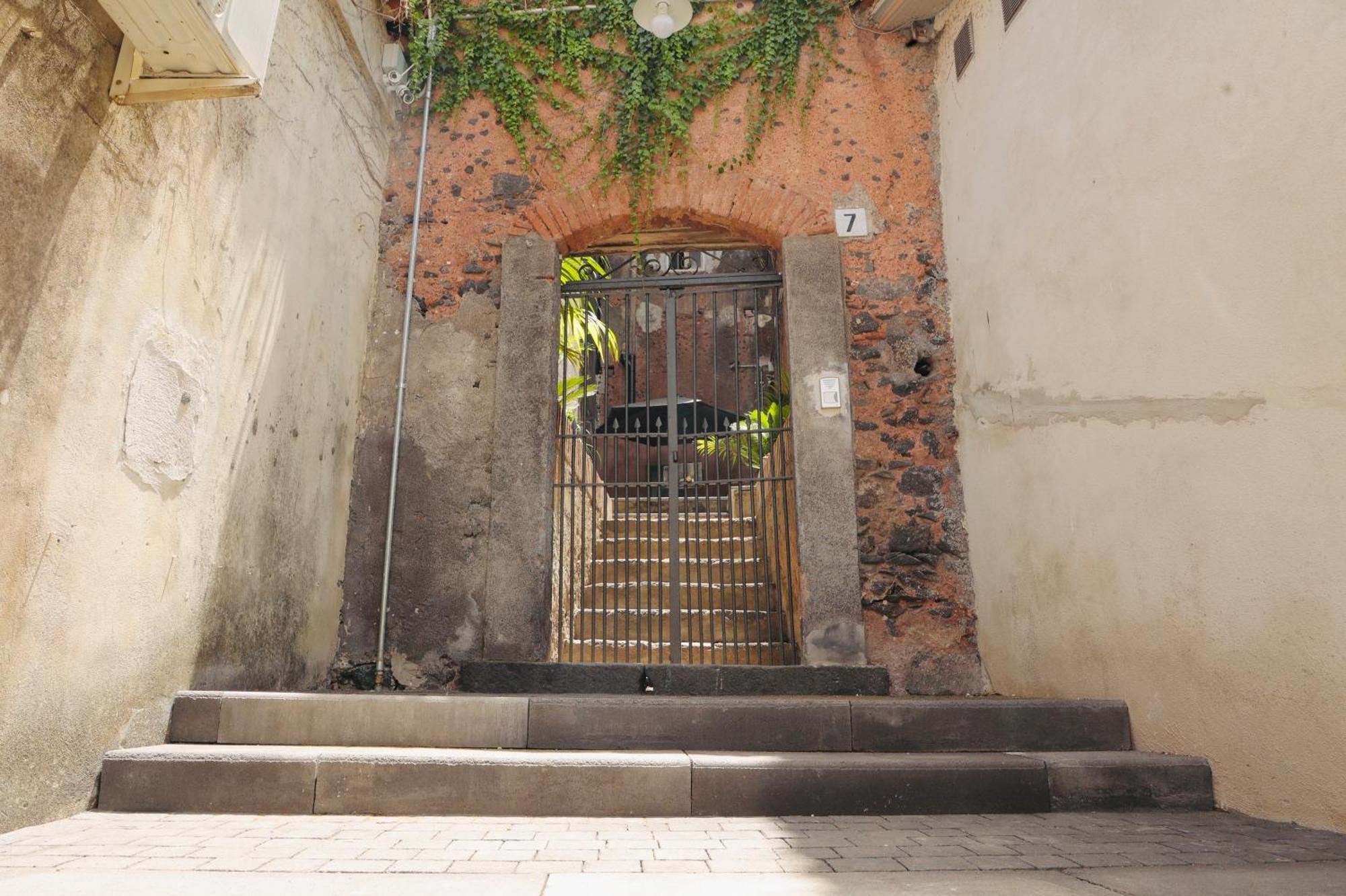 Fuochisti House Apartment Catania Luaran gambar
